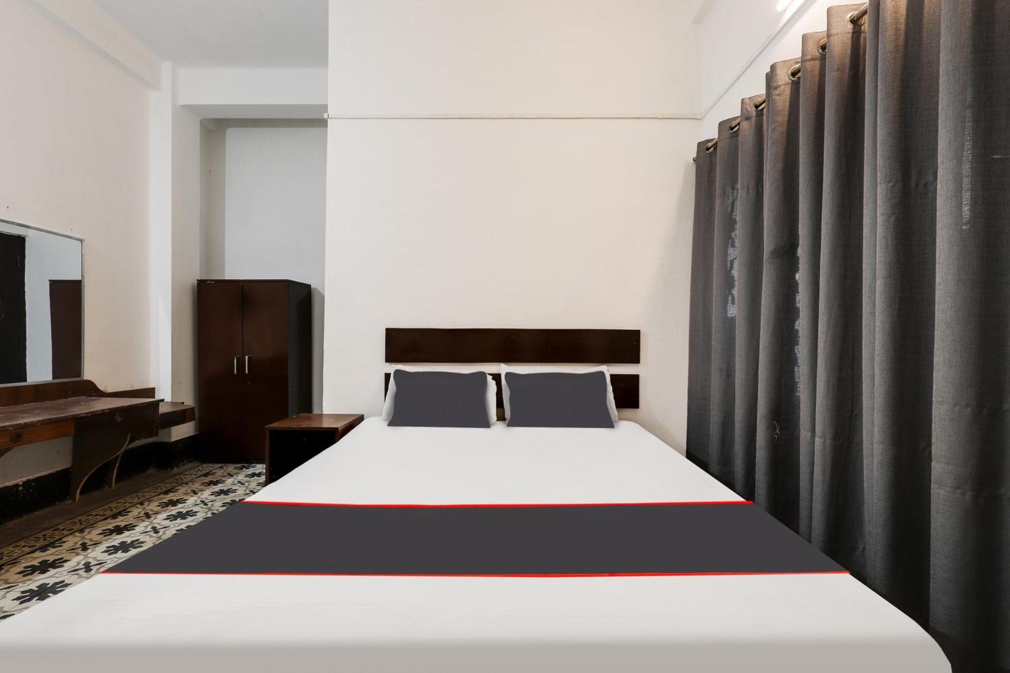Spot On Hotel Nor' - East 구와하티 외부 사진
